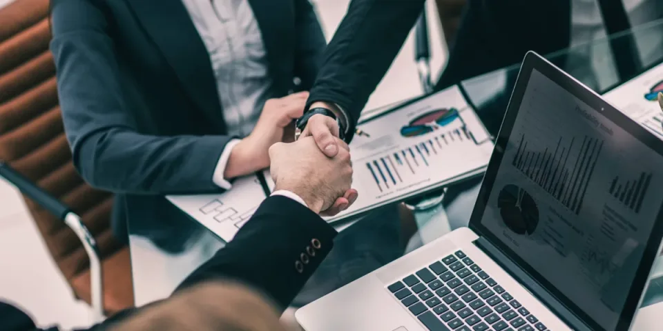 Szkolenia online dla firm – nowa jakość w rozwoju pracowników